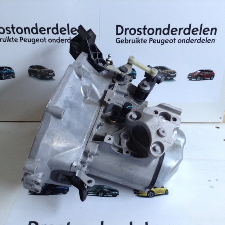 Gearbox 9810688480 Peugeot 208 1.2 Gearbox code 20A701