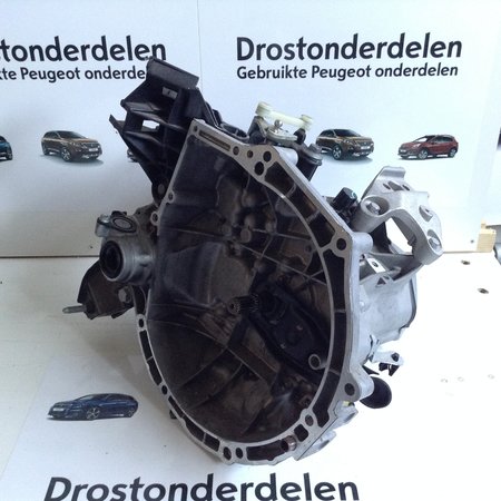 Gearbox 9810688480 Peugeot 208 1.2 Gearbox code 20A701