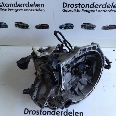 Gearbox 9678376580 peugeot 208 1.2 Gearbox code 20CR15