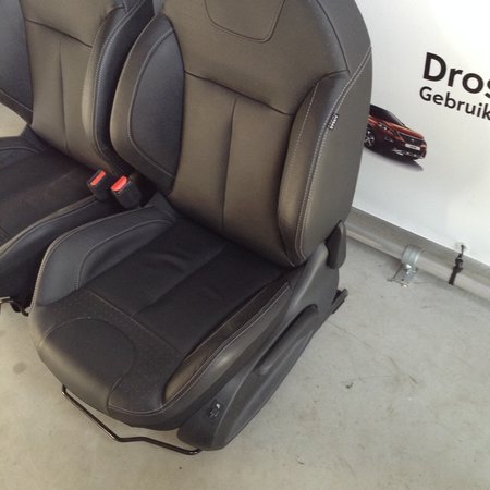 Set of leather seats for Peugeot 2008, black leather with seat heating