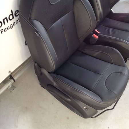 Set of leather seats for Peugeot 2008, black leather with seat heating