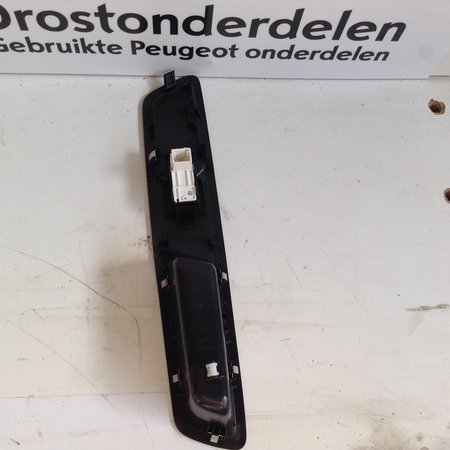 Window switch Front Right 98144407ZD Peugeot Expert