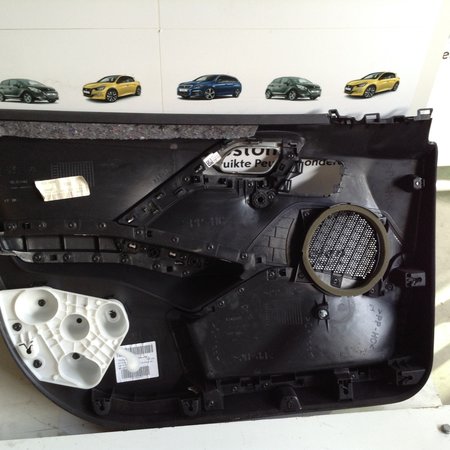 Door panel / door trim Leather 98029886ZD Front Right Peugeot 2008