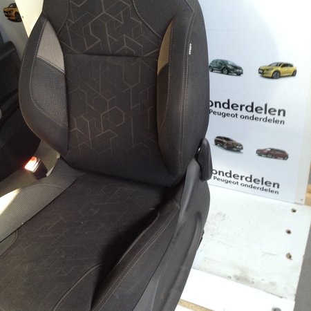 Left front seat Peugeot 2008