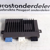 Radio versterker 9825899680  peugeot 3008 /5008