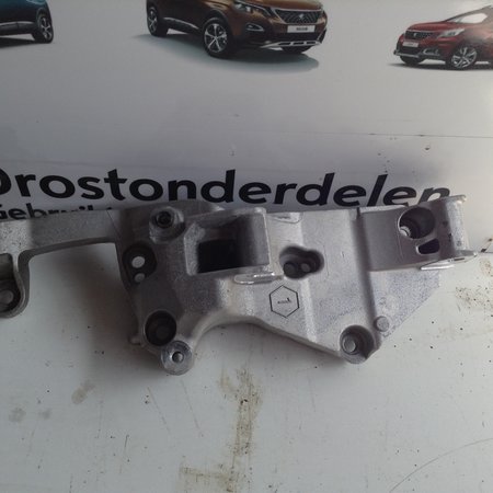 Air conditioning pump bracket  Peugeot 308