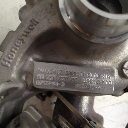 Turbo 9825982080 Peugeot 2008 Engine code (HN05)