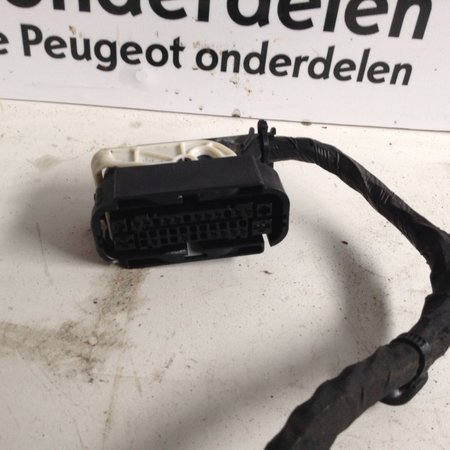 Wiring harness connector of ABS Pump Peugeot 2008