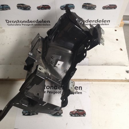 Stück Fahrgestellbein-Innengitter links vorne Peugeot 2008