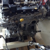 Peugeot Engine 1.2 turbo 110hp 81KW with engine code HN01 HNZ Yellow arrow stick.