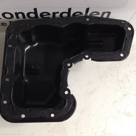 peugeot Oil pan 9675431880 peugeot 2008 engine code (HMZ)