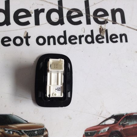 Raamschakelaar Links-Achter 98242552ZD Peugeot 2008