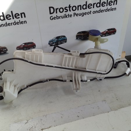 Windshield washer reservoir 9826400780/9810819180 Peugeot 3008 P84E