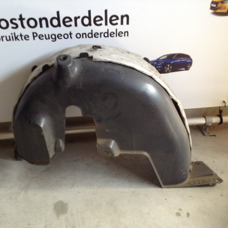 Rear wheel well 9673797380 Peugeot 208