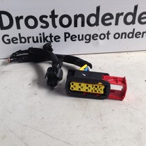 Kabelbaumstecker des Relais / Sicherungskastens Peugeot 3008 P84E