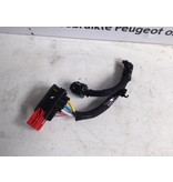 Wiring Harness Plug Of Relay / Fuse Box Peugeot 3008 P84E