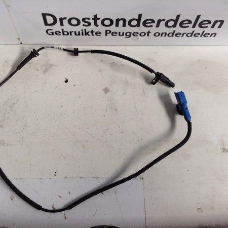 ABS Sensor links-voor  van een Peugeot 2008 1.2 thp    (4545J9)