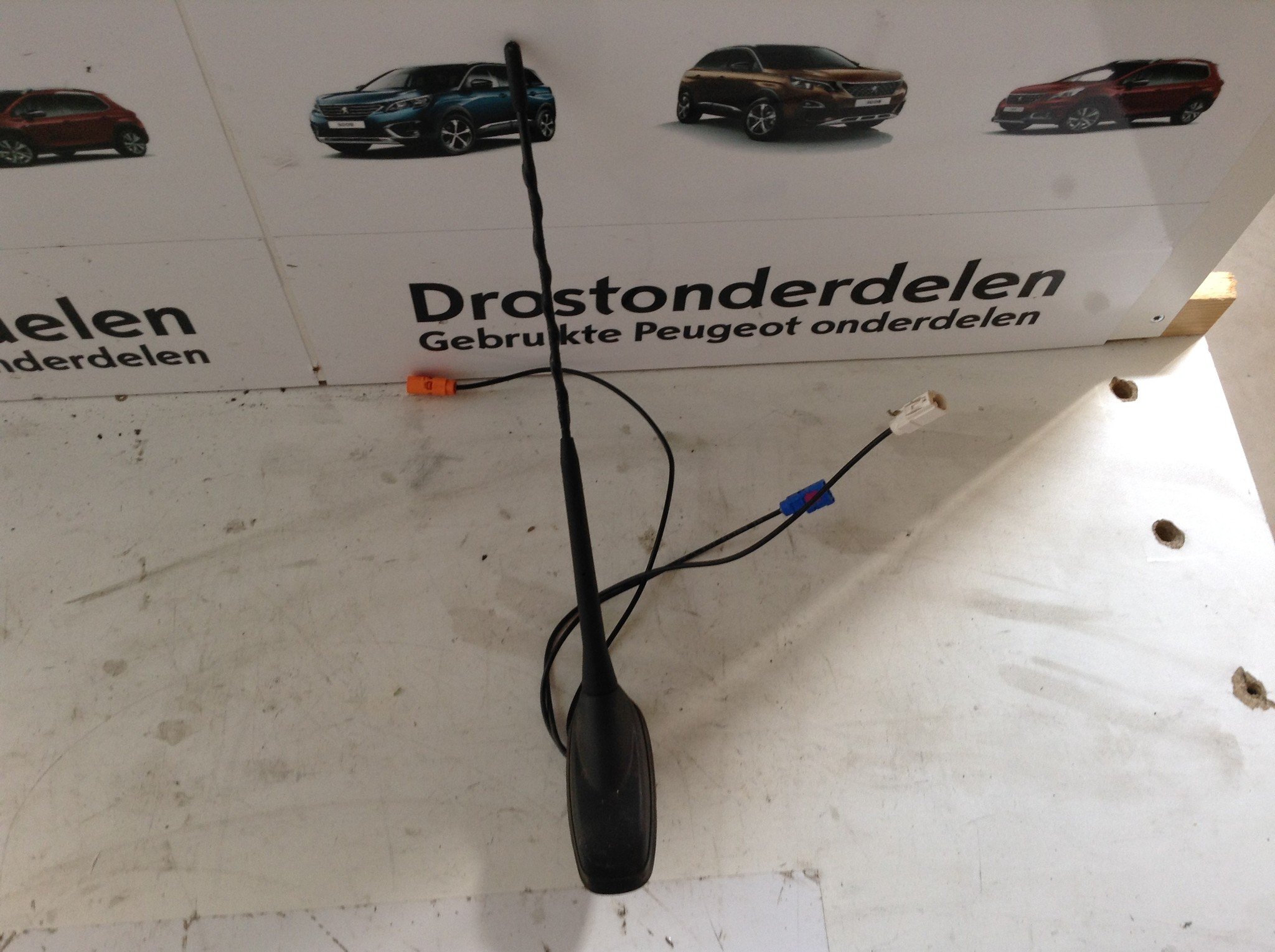 Navigatie Peugeot 308 T9 dab aansluiting | Drostonderdelen