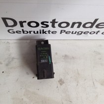 Glow plug relay 9802424080 Peugeot 208