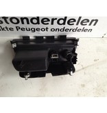 USB + 12 Volt Stekker 9674655277 Peugeot 2008