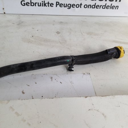 Crankcase ventilation line 9804264280 Peugeot 208