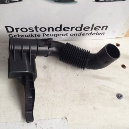 Ansaugschlauch Luft 9677186180 Peugeot 208 82PK