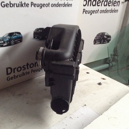 Air filter housing 9826454780 Peugeot 208