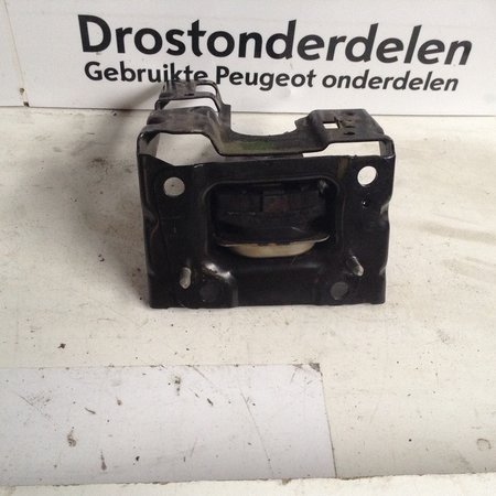 Engine mount 9807450980/9807450680/9810216980 Peugeot 208