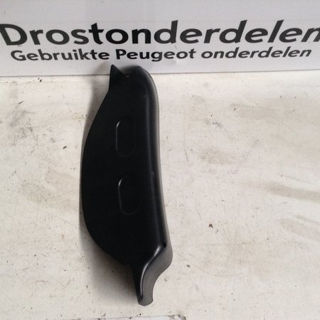 Schutzabdeckung Rücklicht rechts am Ventil 9814855480 Peugeot 2008