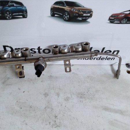 Injector Gallery V756805180-03 Peugeot 308 THP 1.6