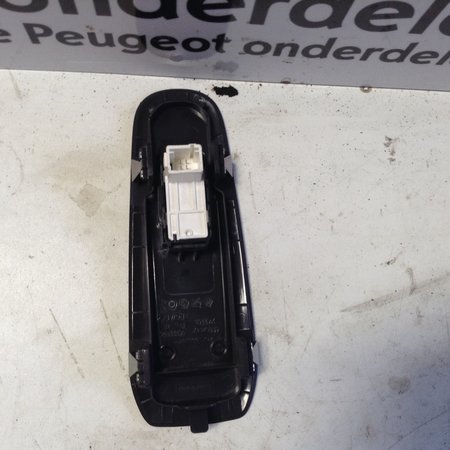 Window switch Right-Front 96762292ZD Peugeot 308 T9