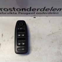 Fensterschalter 98242539ZD Peugeot 208 vorne links