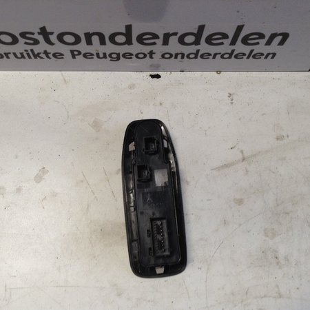 Raamschakelaar 98242539ZD Links-voor Peugeot 208