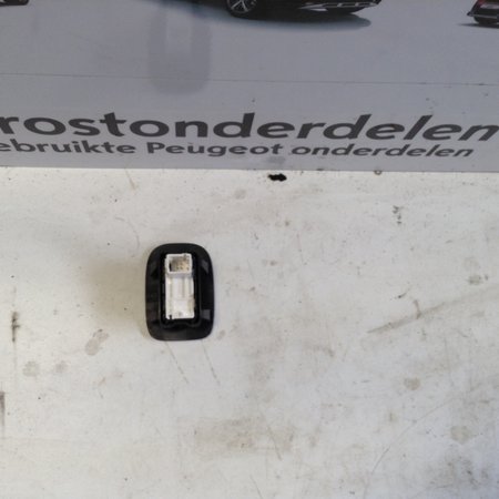 Window switch Right-Rear 96751119ZD Peugeot 208