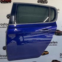 Tür 4-türig hinten links von einem Peugeot 308 Farbcode EEC blau 9802165680