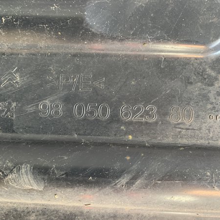 Unterfahrschutzplatte hinten links 9805062380 Peugeot 208
