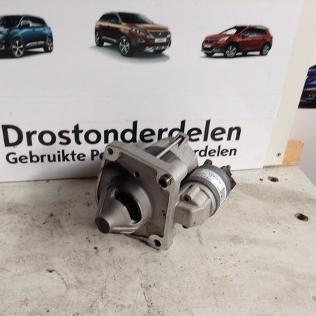 Starter motor 9812715480 Peugeot 3008 II Valeo (Engine code HNS)