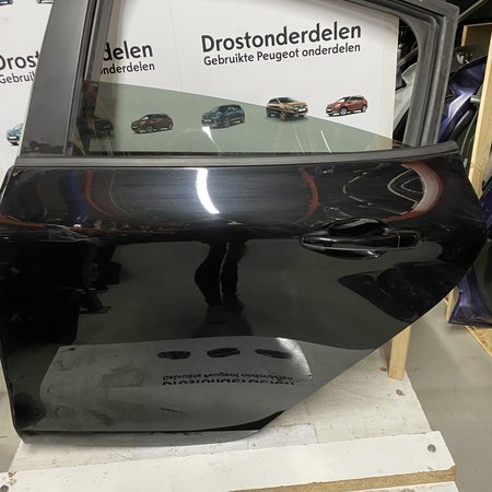 Hintere linke Tür Peugeot 208 Farbe Schwarz KTV