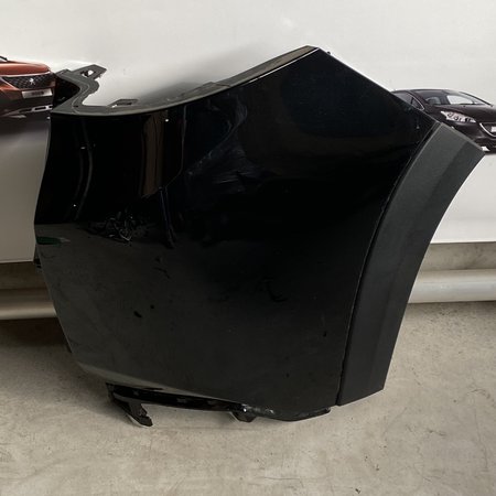 Eckstück Stoßstange hinten rechts mit schwarzer Zierleiste 9678052277 Peugeot 2008 Farbe Schwarz KTV