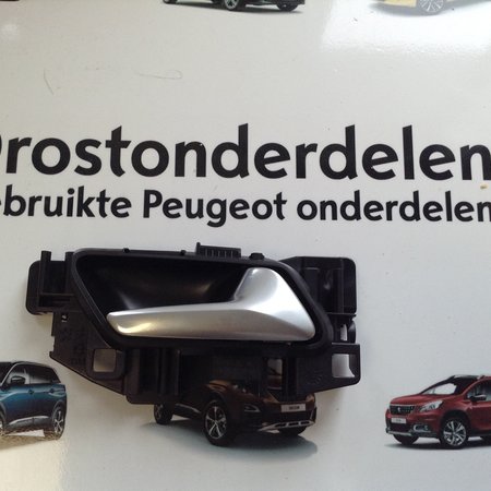 Door Handle Front Right 98201552VV Peugeot 3008 II