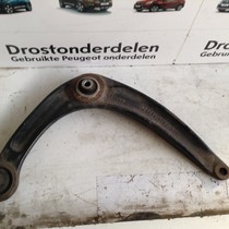 Control Arm Right 1643189180 / 1610938180 Peugeot 3008 (3521R3)