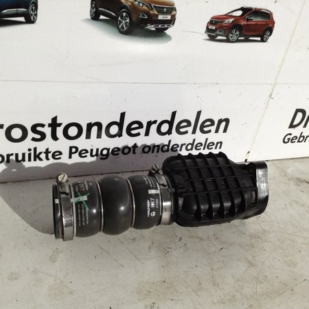 Air intake hose 9687261180/9685598580 Peugeot 3008