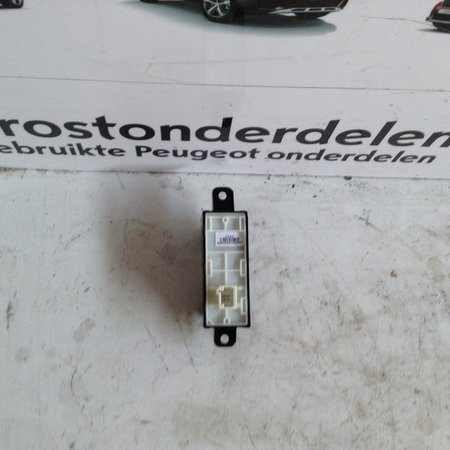 Control unit Multi Media 98097243XU Peugeot 208