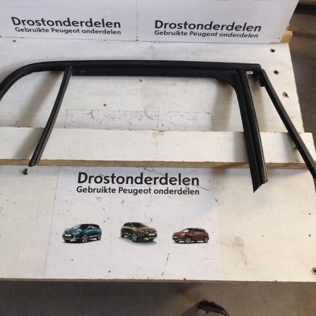 Zierleiste Tür Hinten Rechts Schwarz 9823226380 Peugeot 208 II P21E