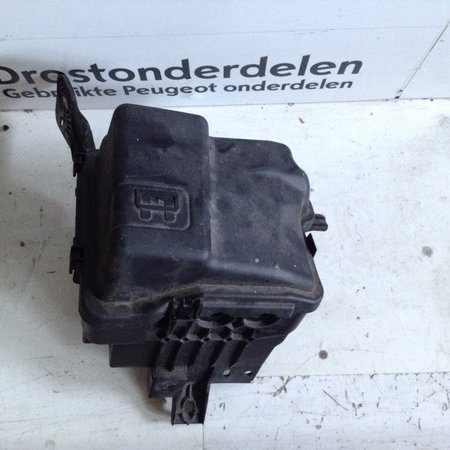 Fuse box 9657287080 / 9657287180 Peugeot 207CC