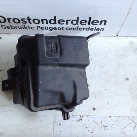 Fuse box 9657287080 / 9657287180 Peugeot 207CC