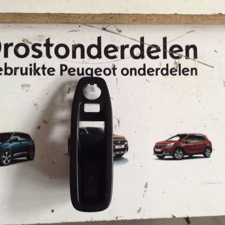 Raamschakelaar Houder Links-Voor 96758210ZD Peugeot 208 2DRS