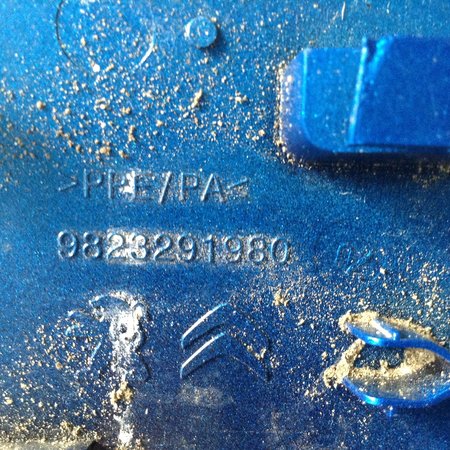 Tank Klep 9823291980 Peugeot 208 II P21E Kleur Blauw ESMD