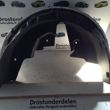 Radkasten hinten rechts 9827214980 / 9823308480 Peugeot 208 II P21E