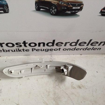 Blinker im Außenspiegel rechts 1607512680 Peugeot 2008